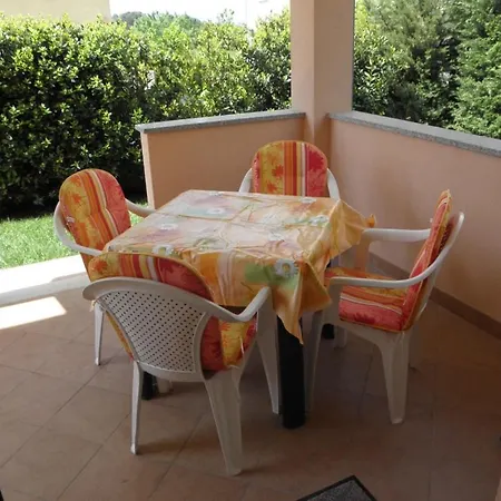 In With Terrace, Air Conditioning, Wifi, Washing Machine 3352-28 * Premantura