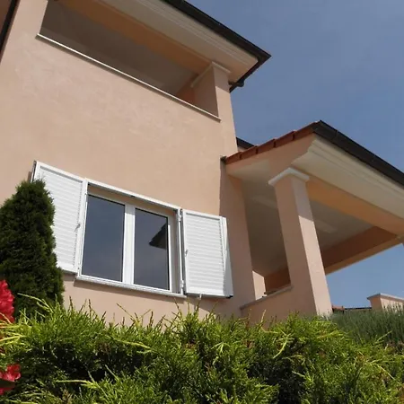 In With Terrace, Air Conditioning, Wifi, Washing Machine 3352-28 * Premantura