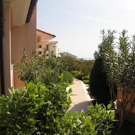 In With Terrace, Air Conditioning, Wifi, Washing Machine 3352-28 Apartment *