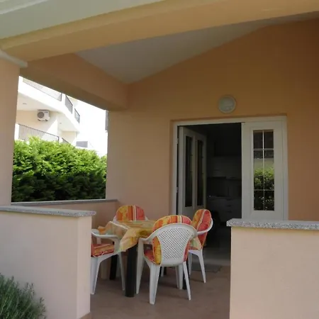 In With Terrace, Air Conditioning, Wifi, Washing Machine 3352-28 * Premantura