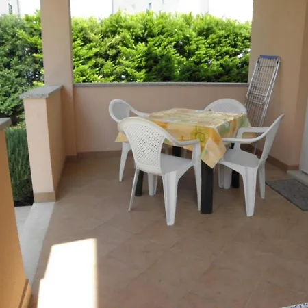 In With Terrace, Air Conditioning, Wifi, Washing Machine 3352-28 * Premantura