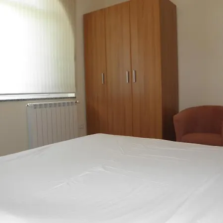 In With Terrace, Air Conditioning, Wifi, Washing Machine 3352-28 Apartment *