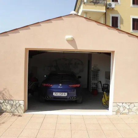 Apartment In With Terrace, Air Conditioning, Wifi, Washing Machine 3352-28
